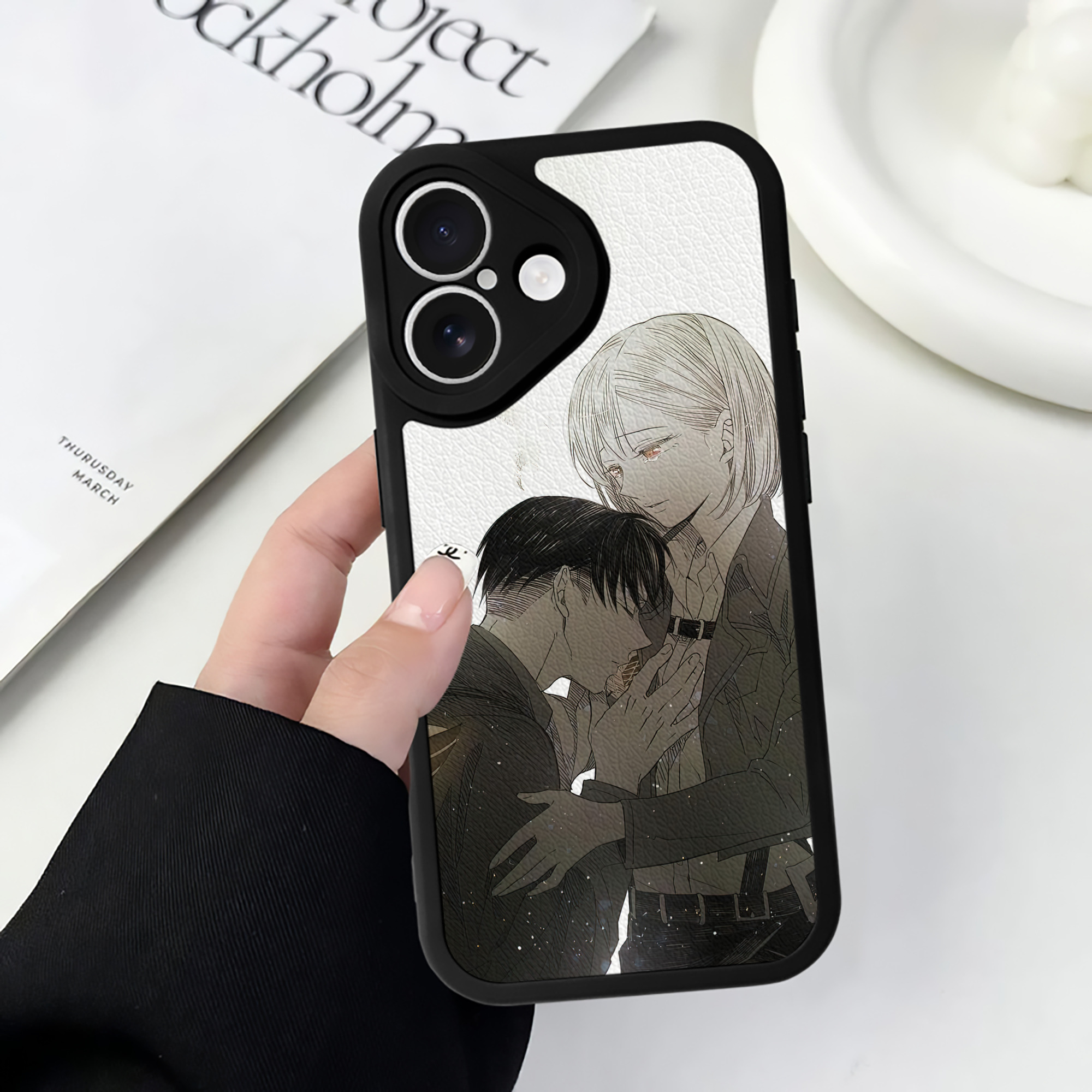 （画像用） 進撃の巨人 Attack on Titan 【iPhone 16シリーズ対応】シリコンスマホケース（レザー調） 材質：シリコン